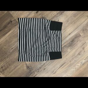 Stripped black and white skirt